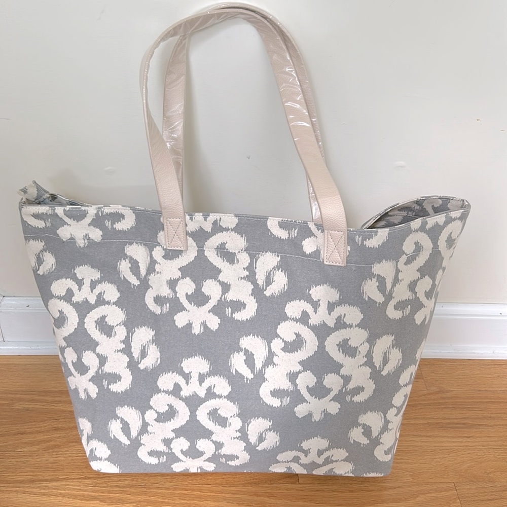 Elegant Gray and White Tote Bag